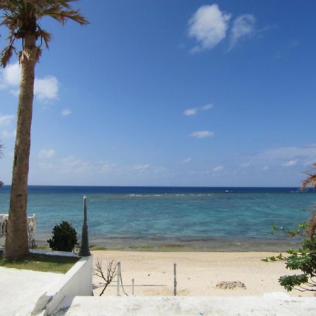 Guest House Diamond Yomitan Esterno foto