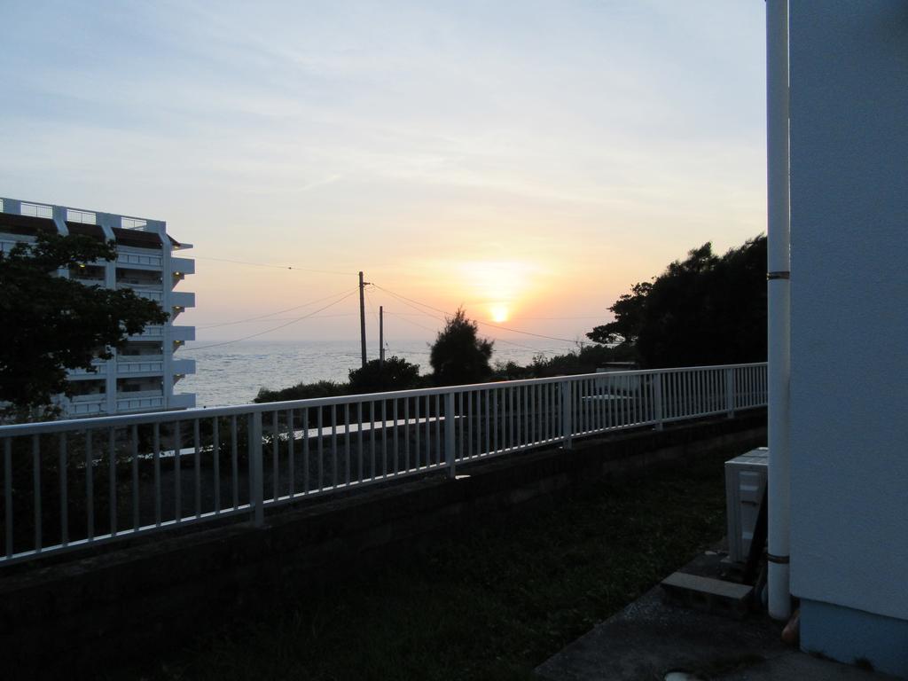 Guest House Diamond Yomitan Esterno foto