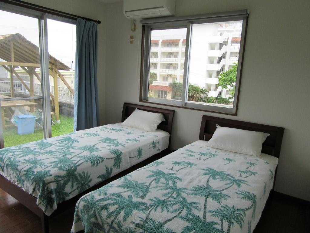 Guest House Diamond Yomitan Esterno foto