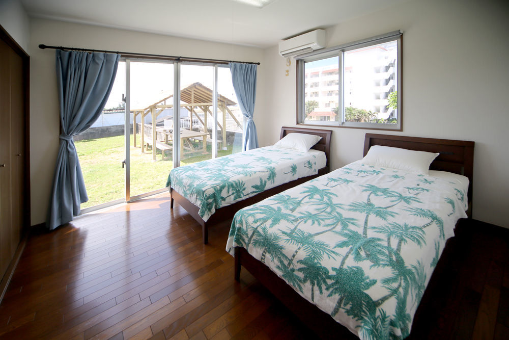 Guest House Diamond Yomitan Esterno foto