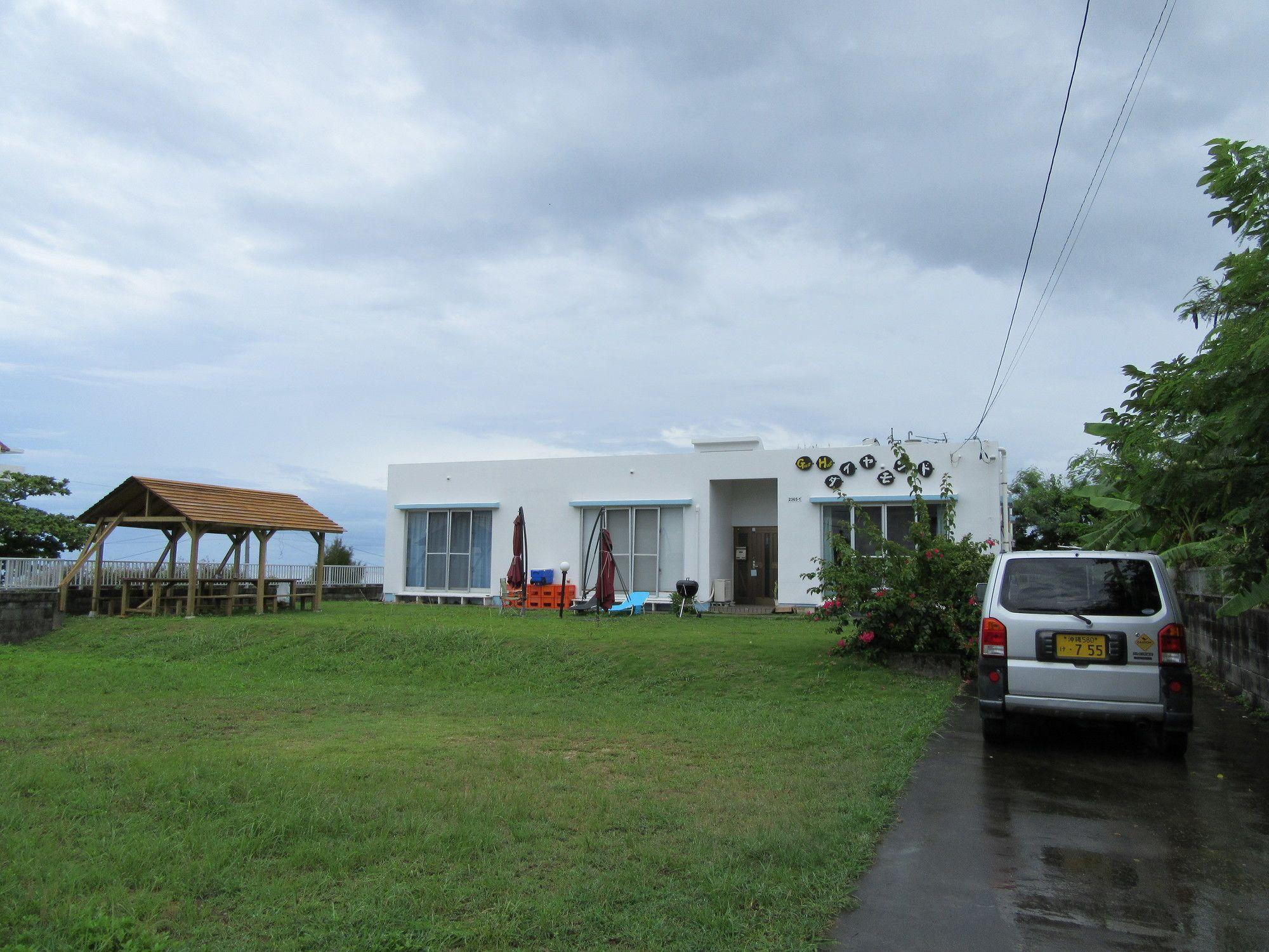 Guest House Diamond Yomitan Esterno foto